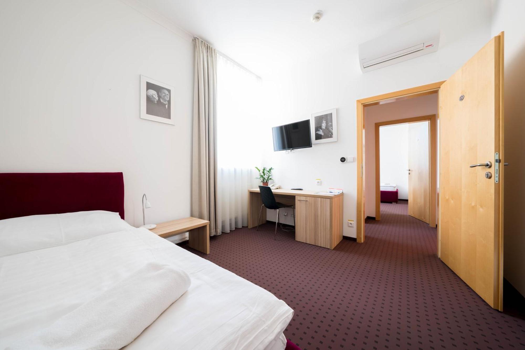 Mini Hotel Akord Ostrava Extérieur photo