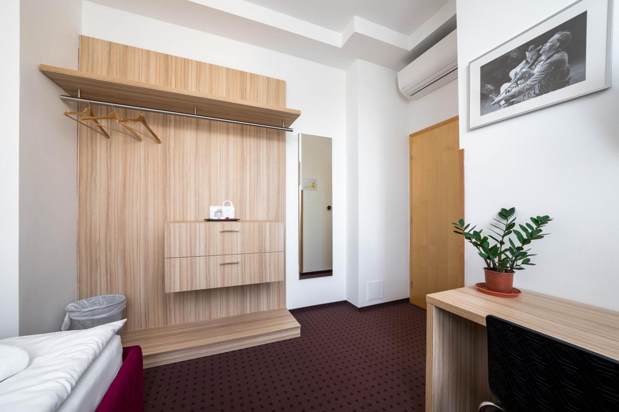 Mini Hotel Akord Ostrava Extérieur photo