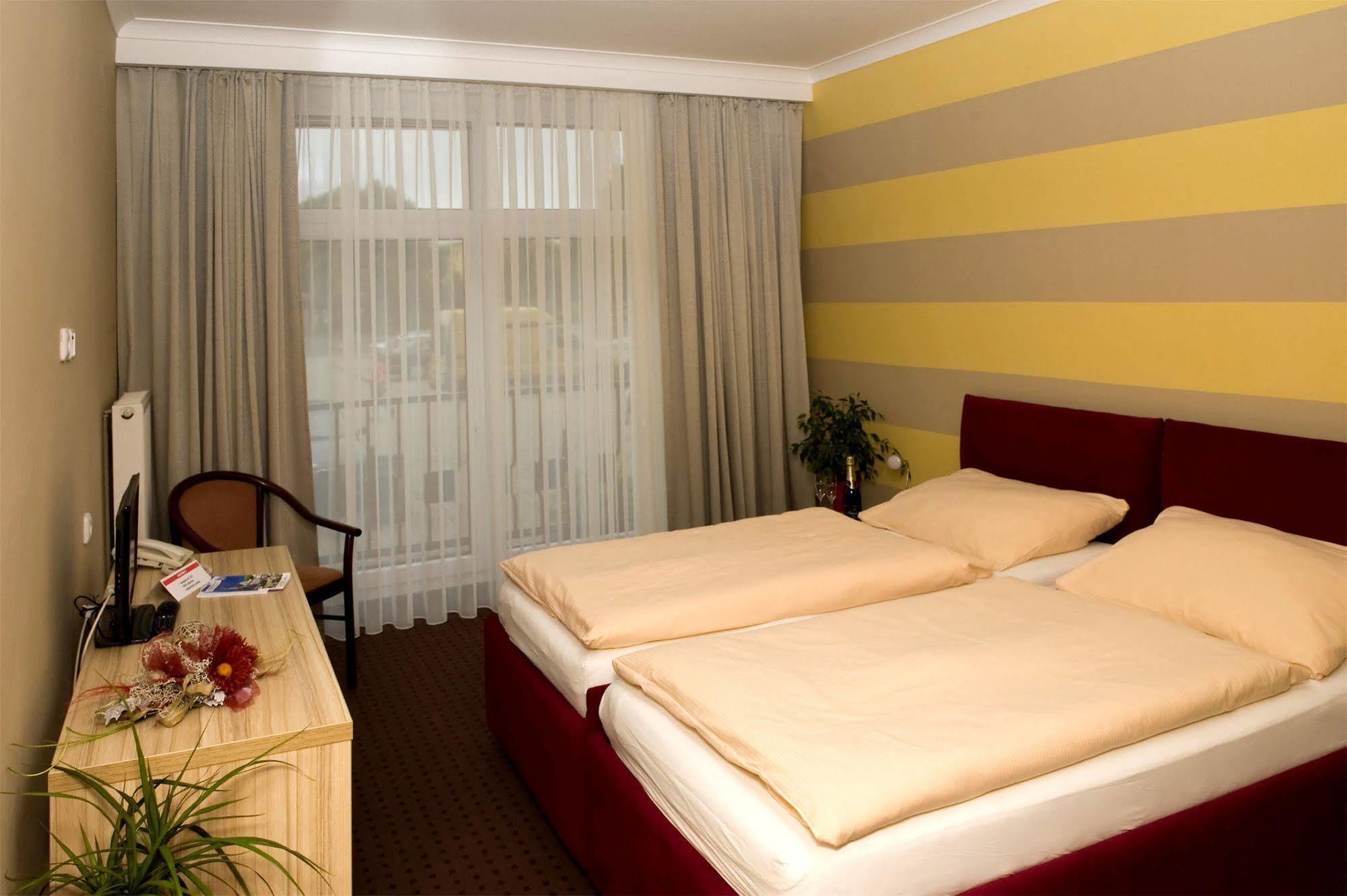 Mini Hotel Akord Ostrava Extérieur photo